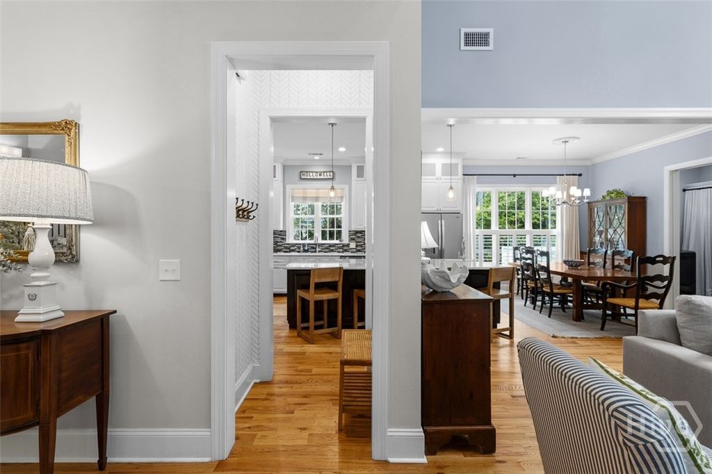 Image 11 of property listing at 2 Lightenstone Court, Savannah, GA 31411