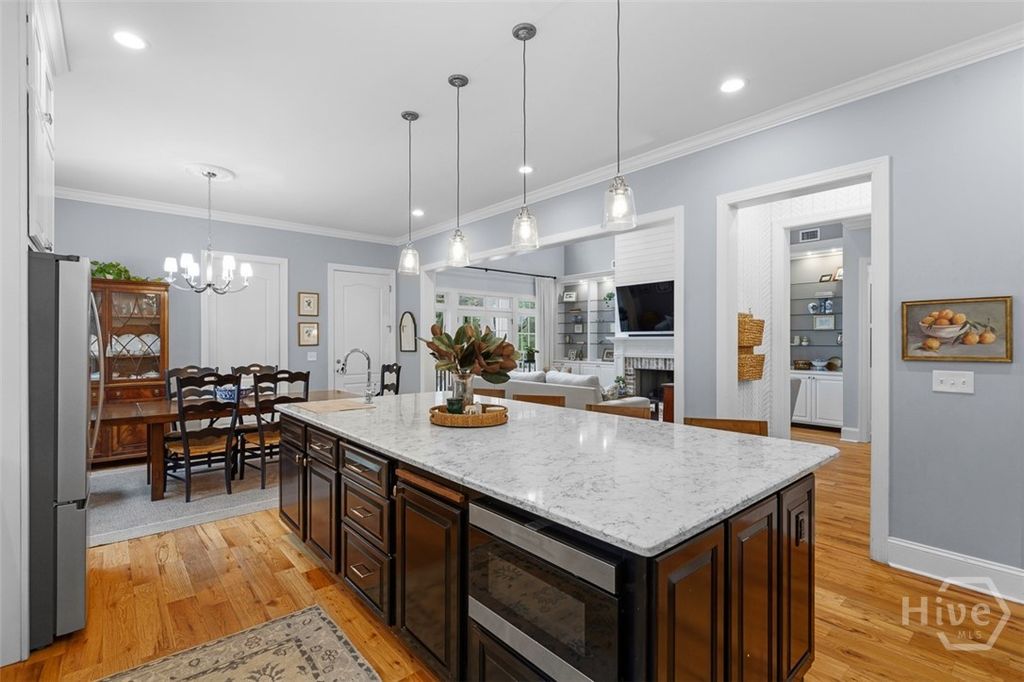 Image 14 of property listing at 2 Lightenstone Court, Savannah, GA 31411