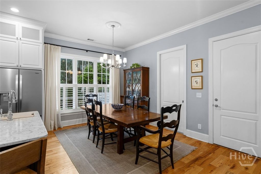 Image 16 of property listing at 2 Lightenstone Court, Savannah, GA 31411