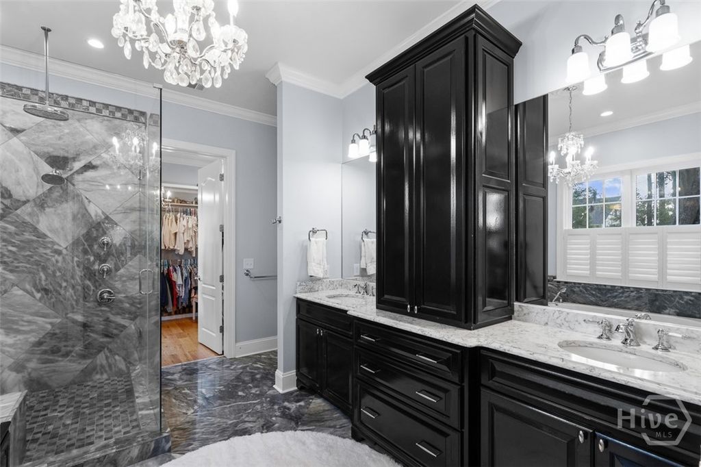 Image 23 of property listing at 2 Lightenstone Court, Savannah, GA 31411