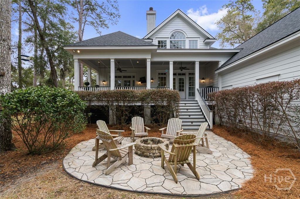 Image 36 of property listing at 2 Lightenstone Court, Savannah, GA 31411