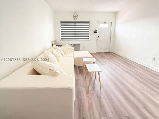 7720 Harding Ave 3, Miami Beach, FL 33141