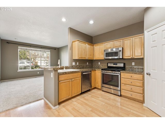 16922 Nw SHADOW HILLS Ln, Beaverton, OR 97006