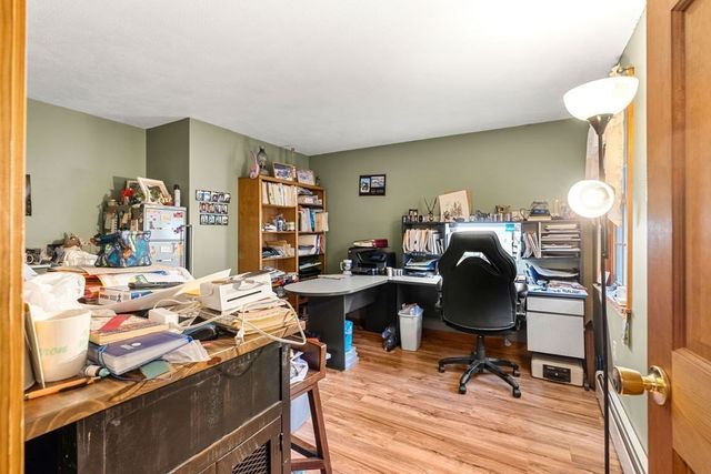 233 Lovers Ln, Haverhill, MA 01830