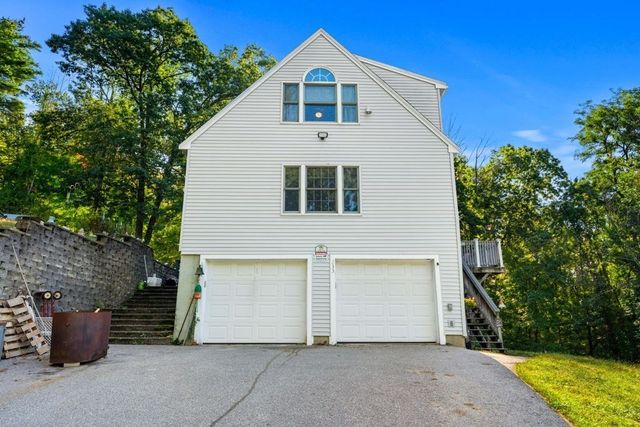 233 Lovers Ln, Haverhill, MA 01830