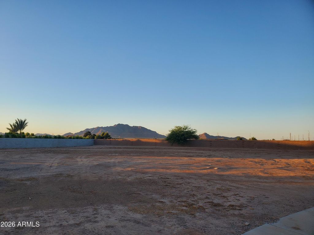 Image 11 of property listing at 6259 S BRETT Court 11, Gilbert, AZ 85298