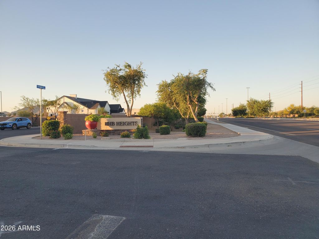 Image 8 of property listing at 6259 S BRETT Court 11, Gilbert, AZ 85298