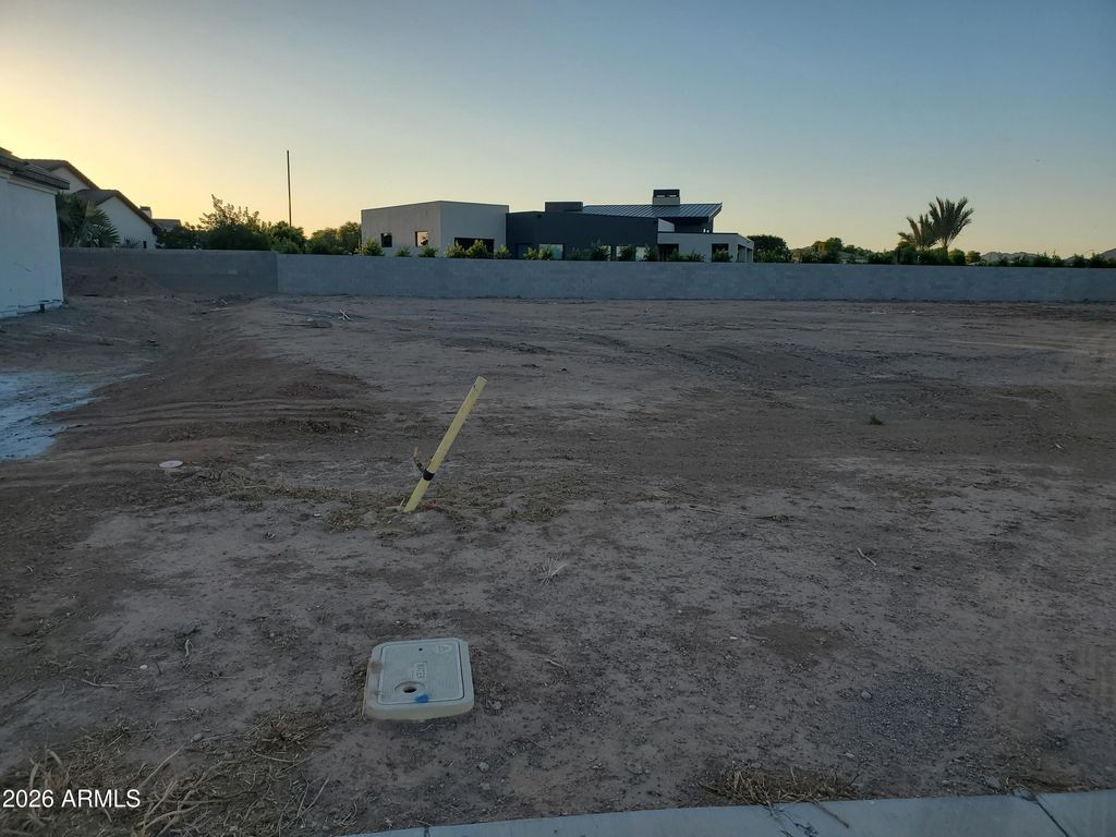 Image 9 of property listing at 6259 S BRETT Court 11, Gilbert, AZ 85298