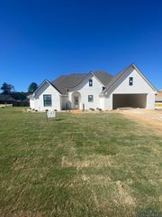 3805 Suren Way, Longview, TX 75604