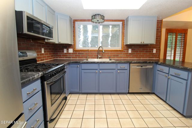 1809 PUEBLO ALEGRE Drive, El Paso, TX 79936