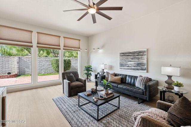 5934 N Placita Del Conde, Tucson, AZ 85718