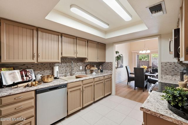 5934 N Placita Del Conde, Tucson, AZ 85718