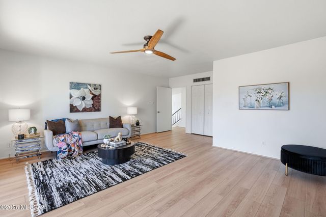 5934 N Placita Del Conde, Tucson, AZ 85718