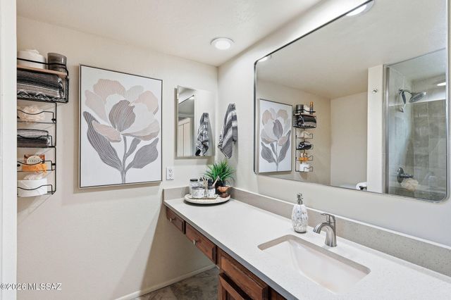 5934 N Placita Del Conde, Tucson, AZ 85718