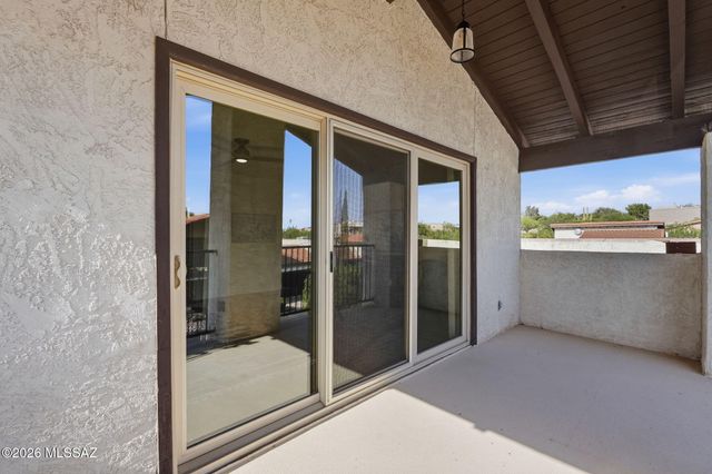 5934 N Placita Del Conde, Tucson, AZ 85718