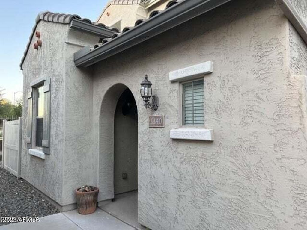 5340 W MOLLY Lane, Phoenix, AZ 85083