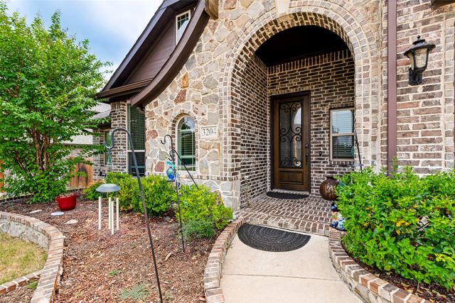 3204 Park Ridge Drive, Mesquite, TX 75181
