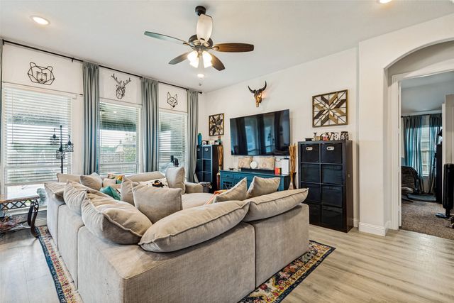3204 Park Ridge Drive, Mesquite, TX 75181