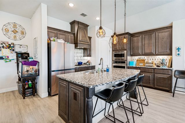 3204 Park Ridge Drive, Mesquite, TX 75181
