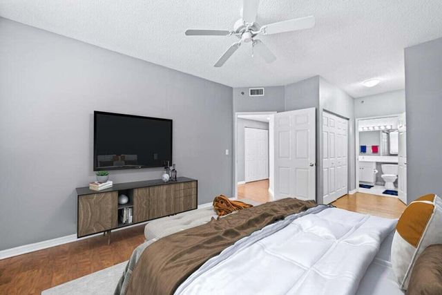 616 Clearwater Park Road 1112, West Palm Beach, FL 33401