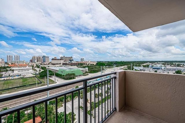 616 Clearwater Park Road 1112, West Palm Beach, FL 33401