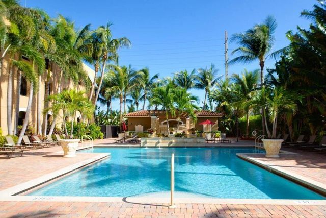 616 Clearwater Park Road 1112, West Palm Beach, FL 33401