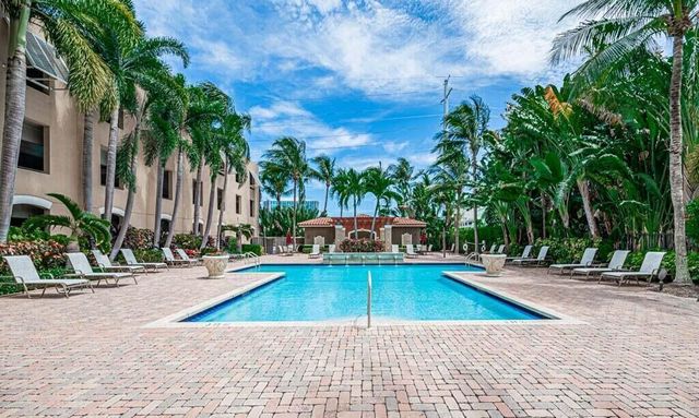 616 Clearwater Park Road 1112, West Palm Beach, FL 33401
