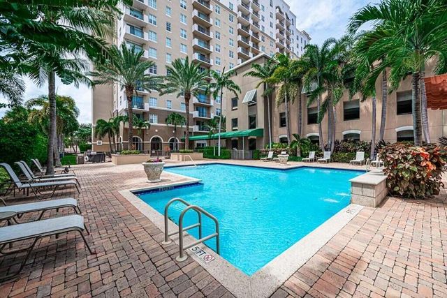 616 Clearwater Park Road 1112, West Palm Beach, FL 33401