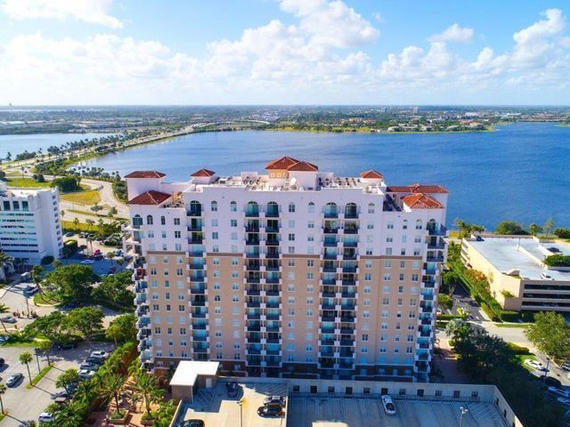 616 Clearwater Park Road 1112, West Palm Beach, FL 33401