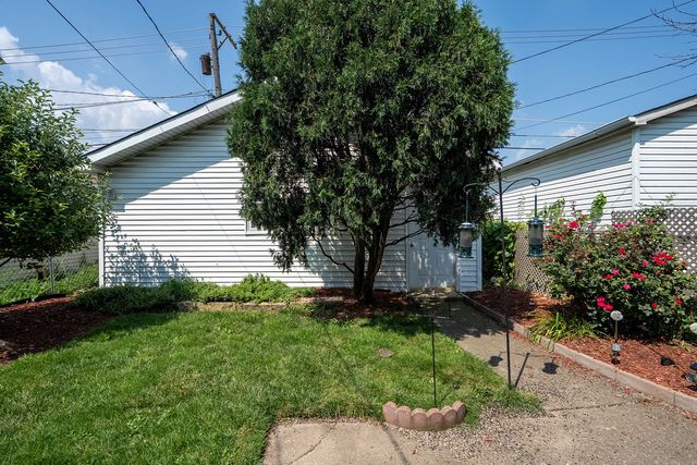 7720 NEWLAND Avenue, Burbank, IL 60459