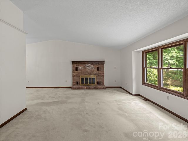 11 Tree Top Drive, Arden, NC 28704