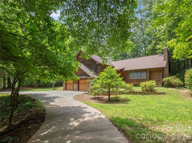 11 Tree Top Drive, Arden, NC 28704