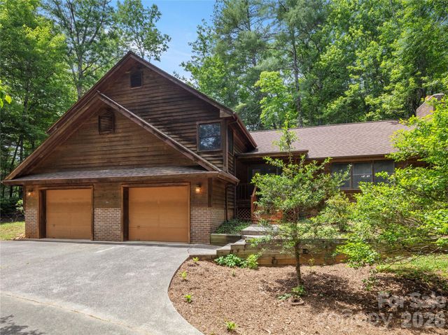 11 Tree Top Drive, Arden, NC 28704