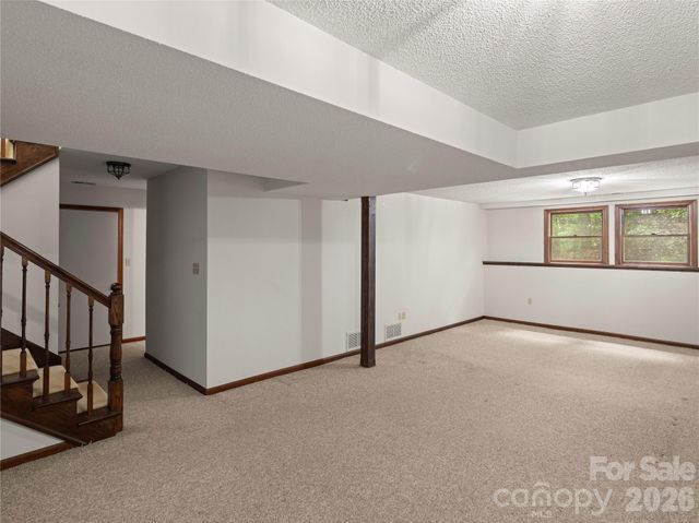 11 Tree Top Drive, Arden, NC 28704
