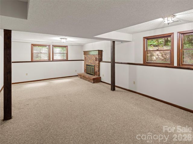 11 Tree Top Drive, Arden, NC 28704