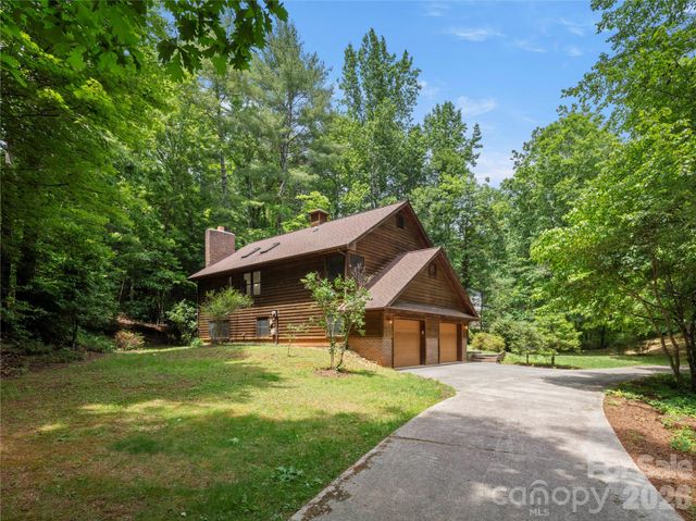11 Tree Top Drive, Arden, NC 28704