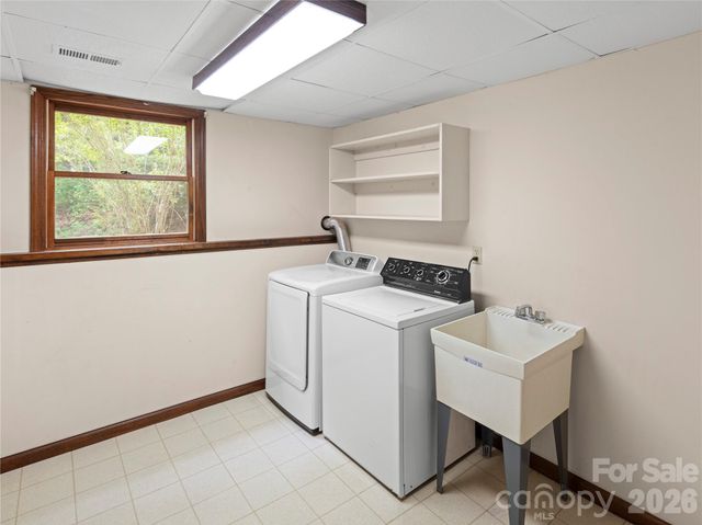 11 Tree Top Drive, Arden, NC 28704