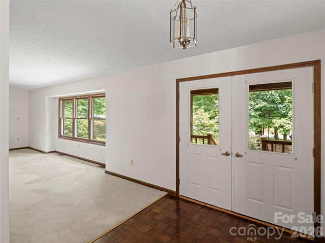 11 Tree Top Drive, Arden, NC 28704