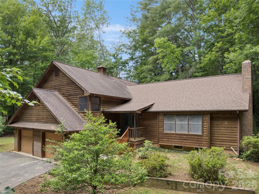 11 Tree Top Drive, Arden, NC 28704