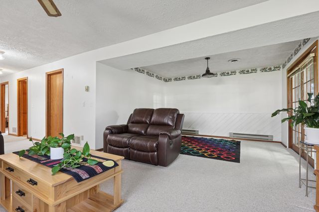 613 24th Street SE, Willmar, MN 56201