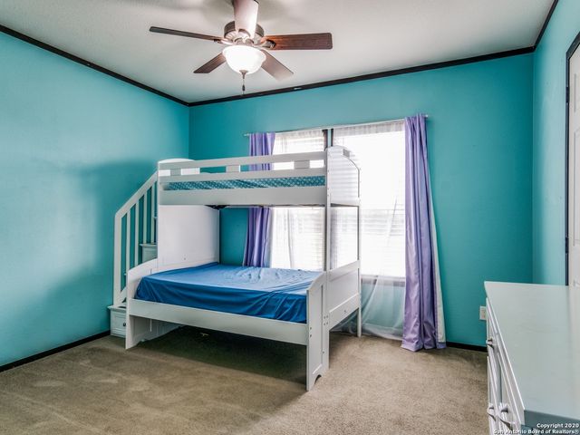 252 COUNTY ROAD 302, Floresville, TX 78114