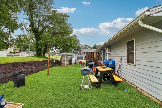 118 W 11th Street N, Newton, IA 50208