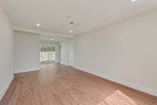 2340 Debra Court Drive, Fort Worth, TX 76112
