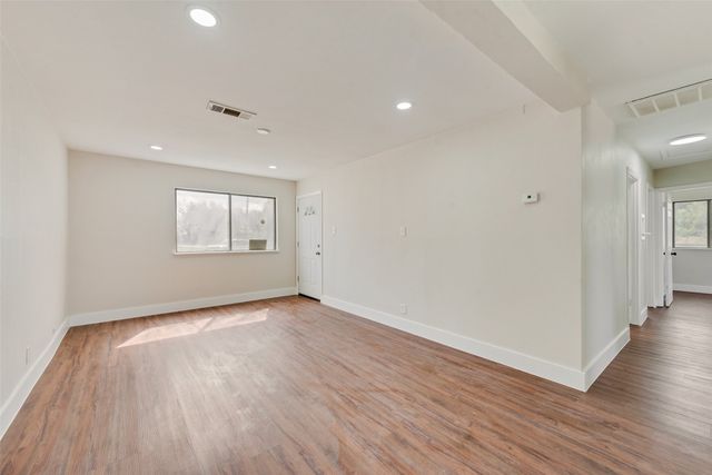 2340 Debra Court Drive, Fort Worth, TX 76112