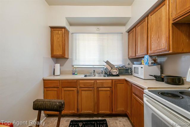 3958 Buckingham Avenue, Detroit, MI 48224