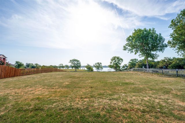 408 Hardwicke Lane, Little Elm, TX 75068