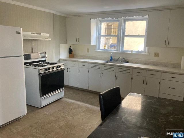 131-133 Delancy Street, Newark, NJ 07105