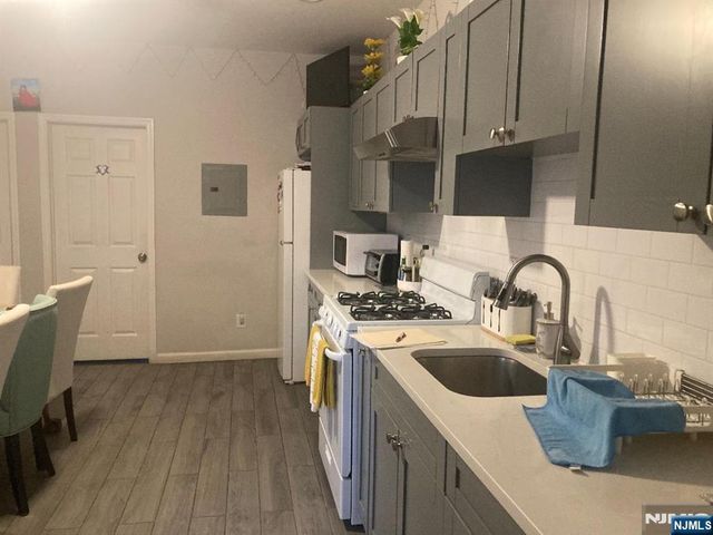 131-133 Delancy Street, Newark, NJ 07105