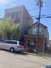 131-133 Delancy Street, Newark, NJ 07105