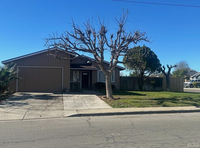700 S Corcoran Avenue, Avenal, CA 93024